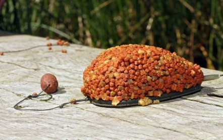 Кормушка: метод для фидера, монтаж